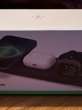 belkin 3-in-1 Wireless Charging Pad - Black with White Accent